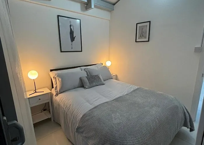 Modern Central Flat In Angel